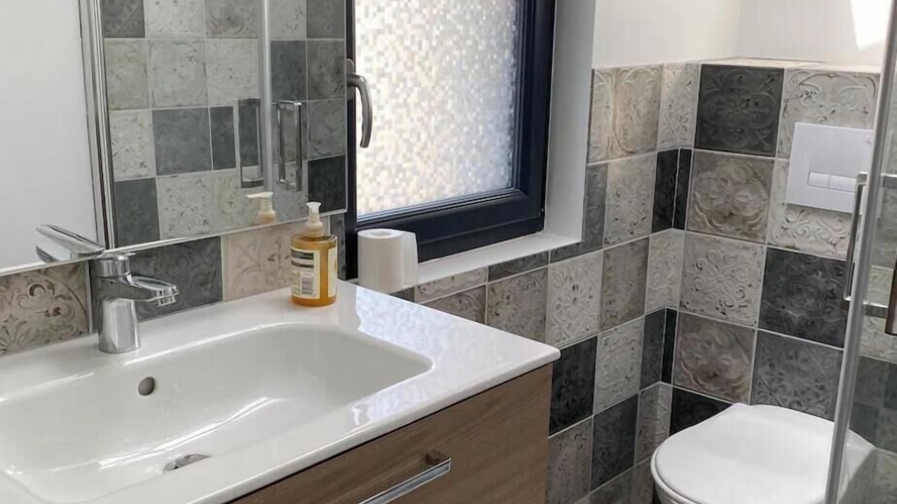 Photo of Bathroom in Saint-Gilles-Pligeaux