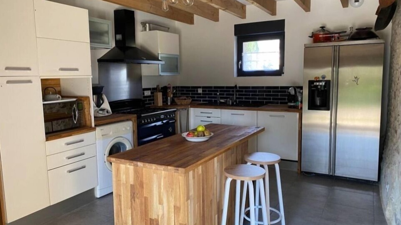 Photo of Kitchen in Saint-Gilles-Pligeaux