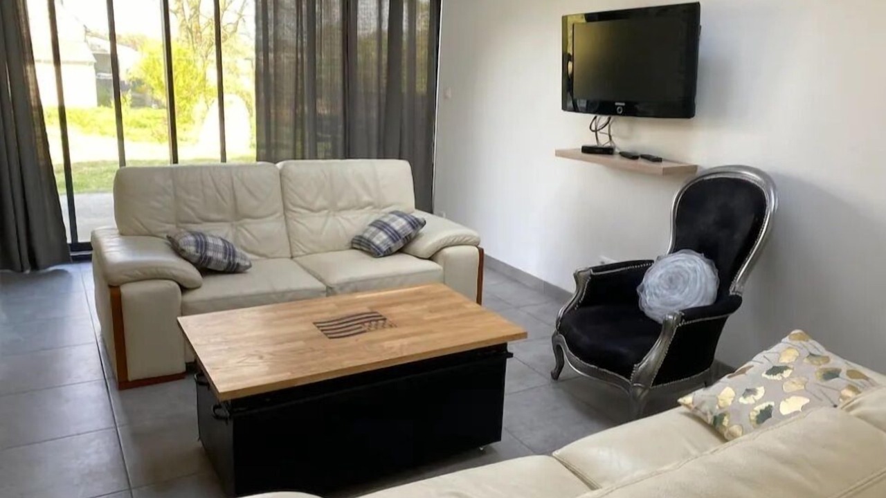 Photo of Livingroom in Saint-Gilles-Pligeaux