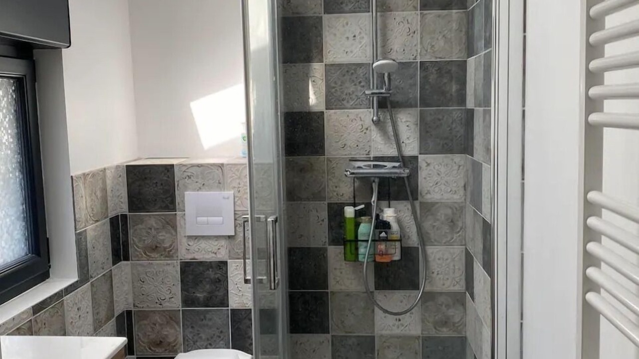 Photo of Bathroom in Saint-Gilles-Pligeaux