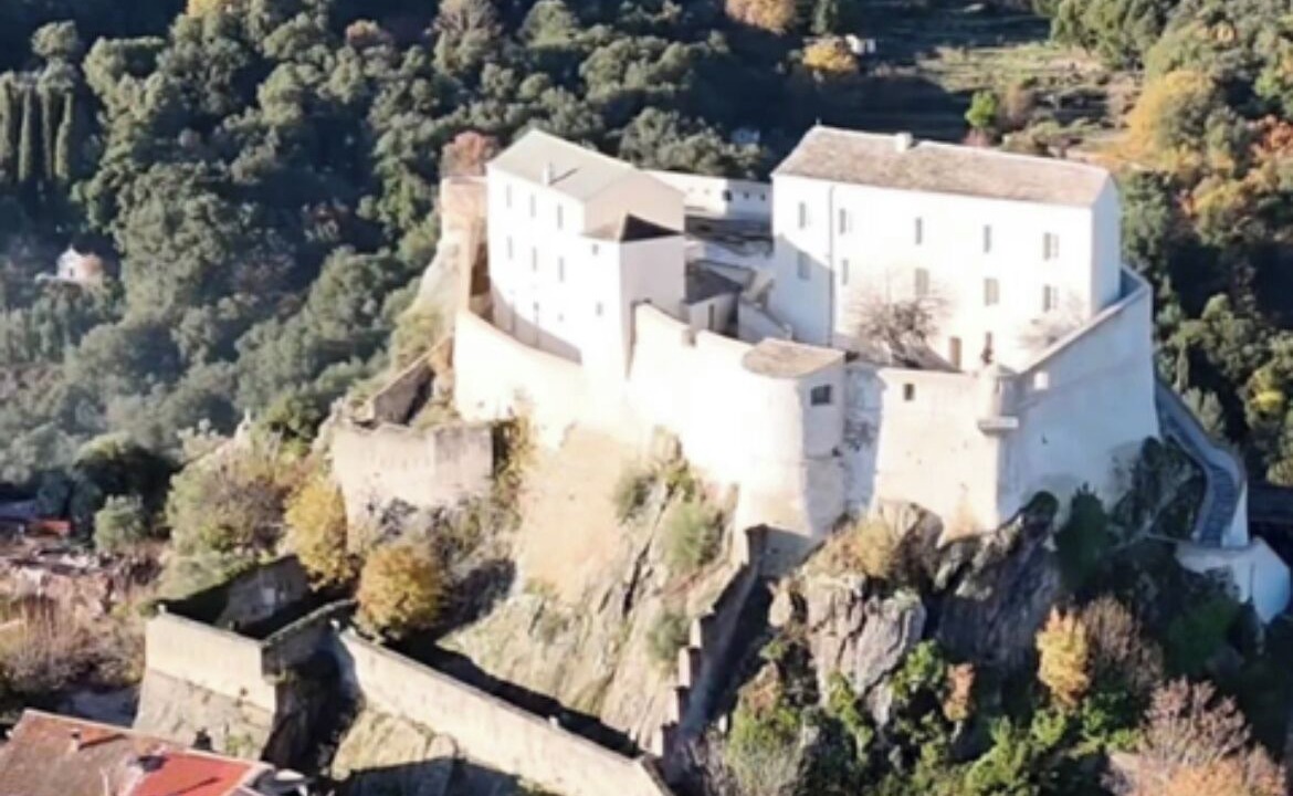 Photo of Others in Corte