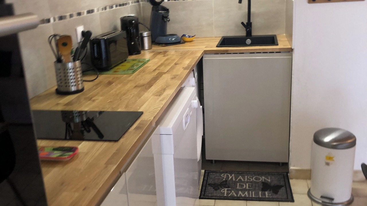 Photo of Kitchen in Saint-Martin-de-Bromes