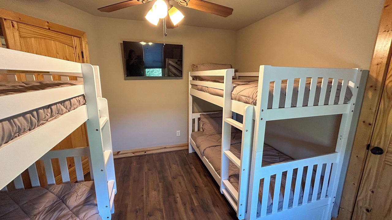 Photo of Bedroom in Lakeview