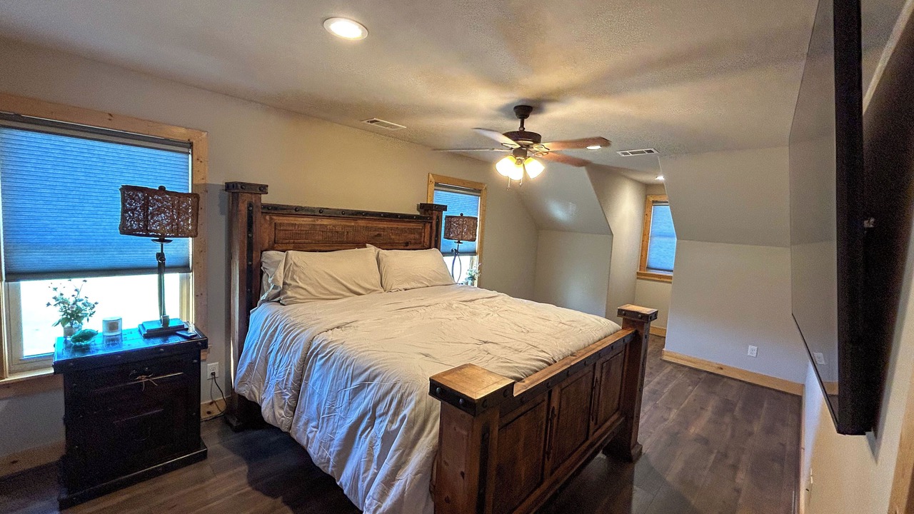 Photo of Bedroom in Lakeview