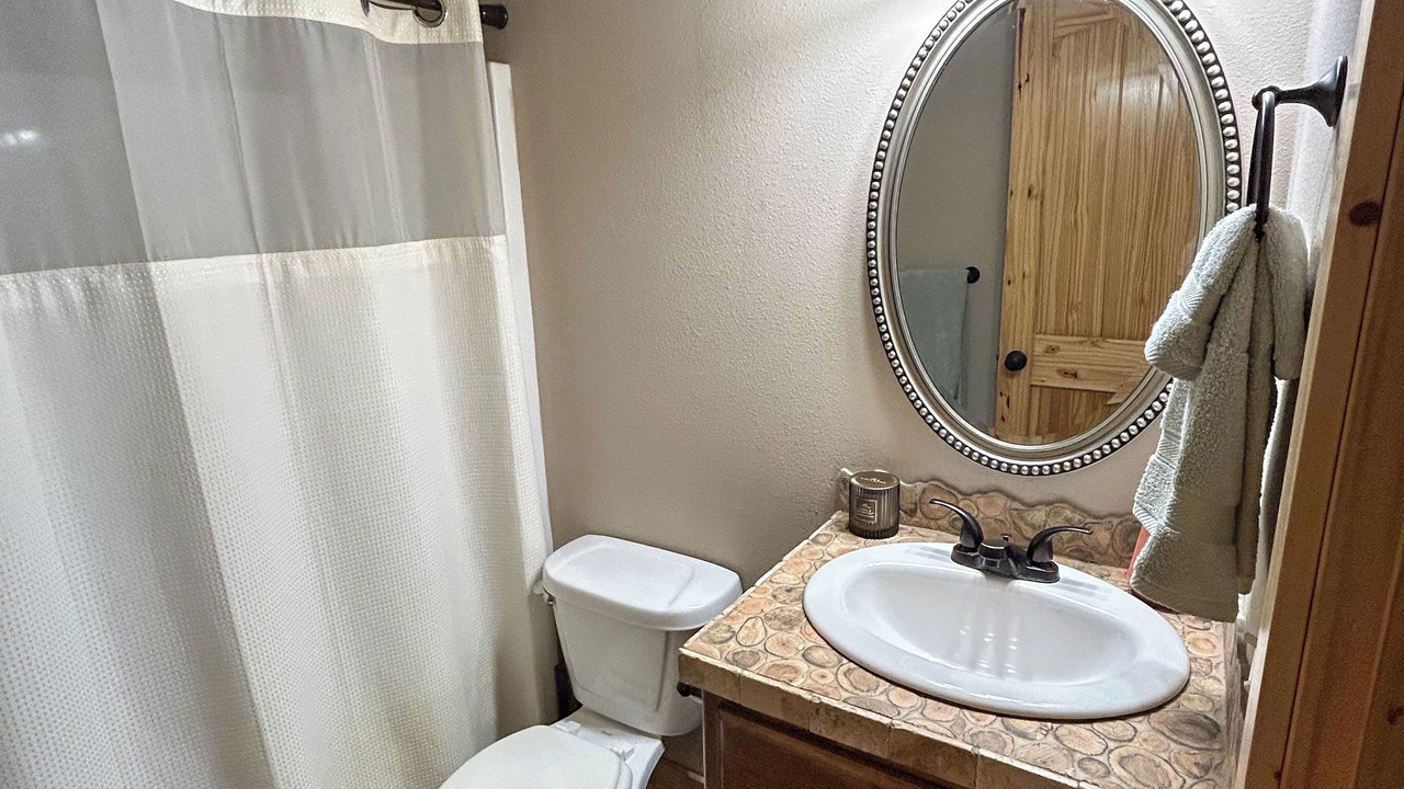 Photo of Bathroom in Lakeview