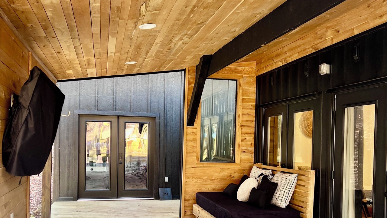 Photo of Patio Balcony in Jones Mills