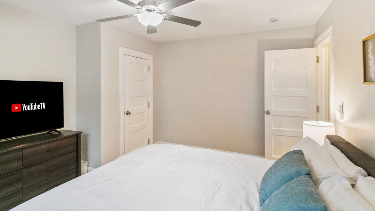 Photo of Bedroom in Highwood