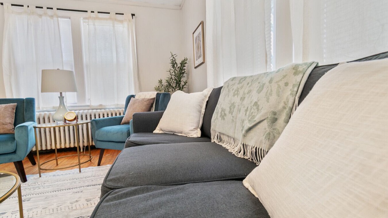 Photo of Livingroom in Highwood