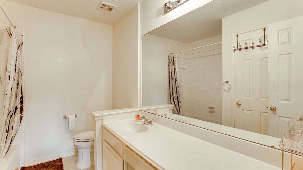 Photo of Bathroom in Spring