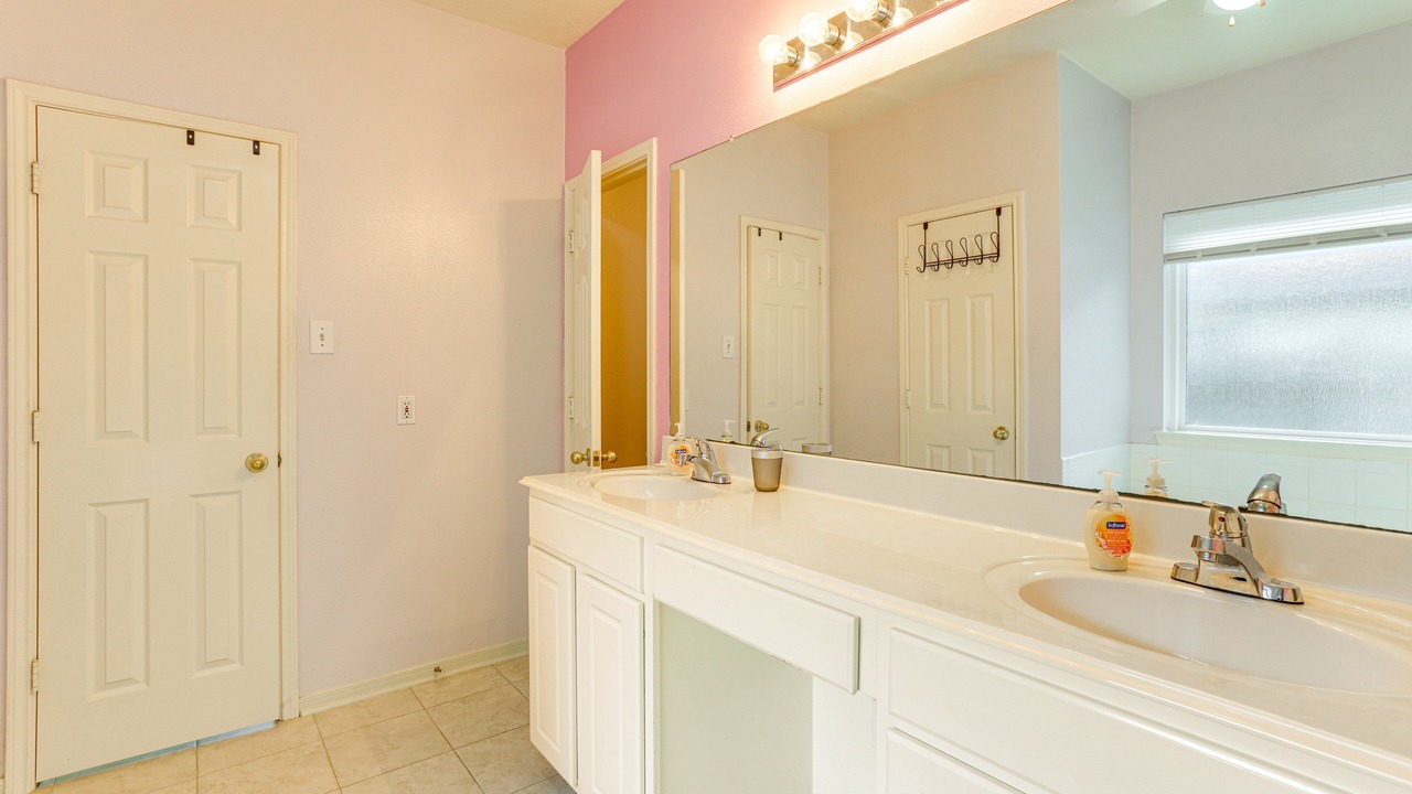 Photo of Bathroom in Spring