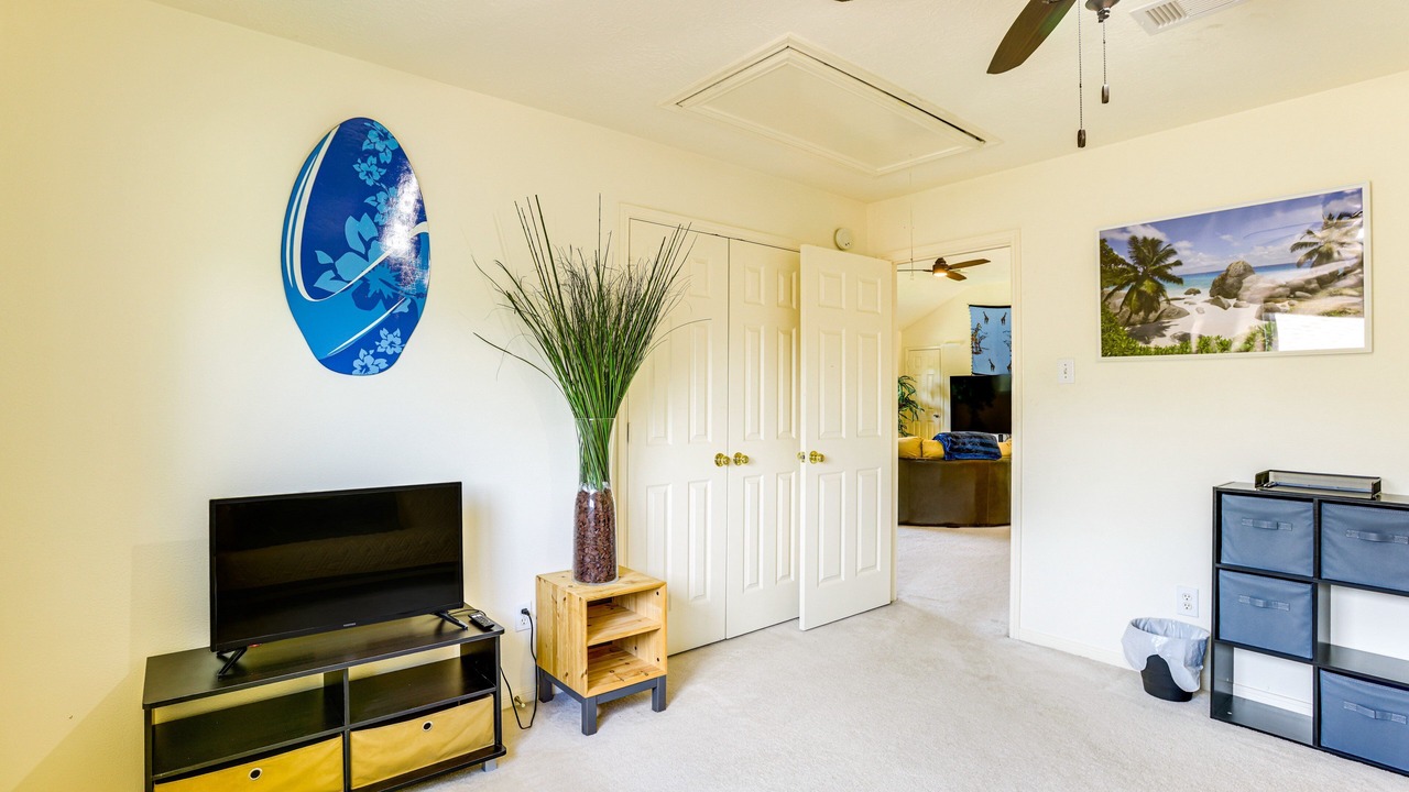 Photo of Livingroom in Spring