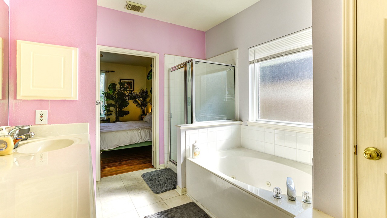 Photo of Bathroom in Spring