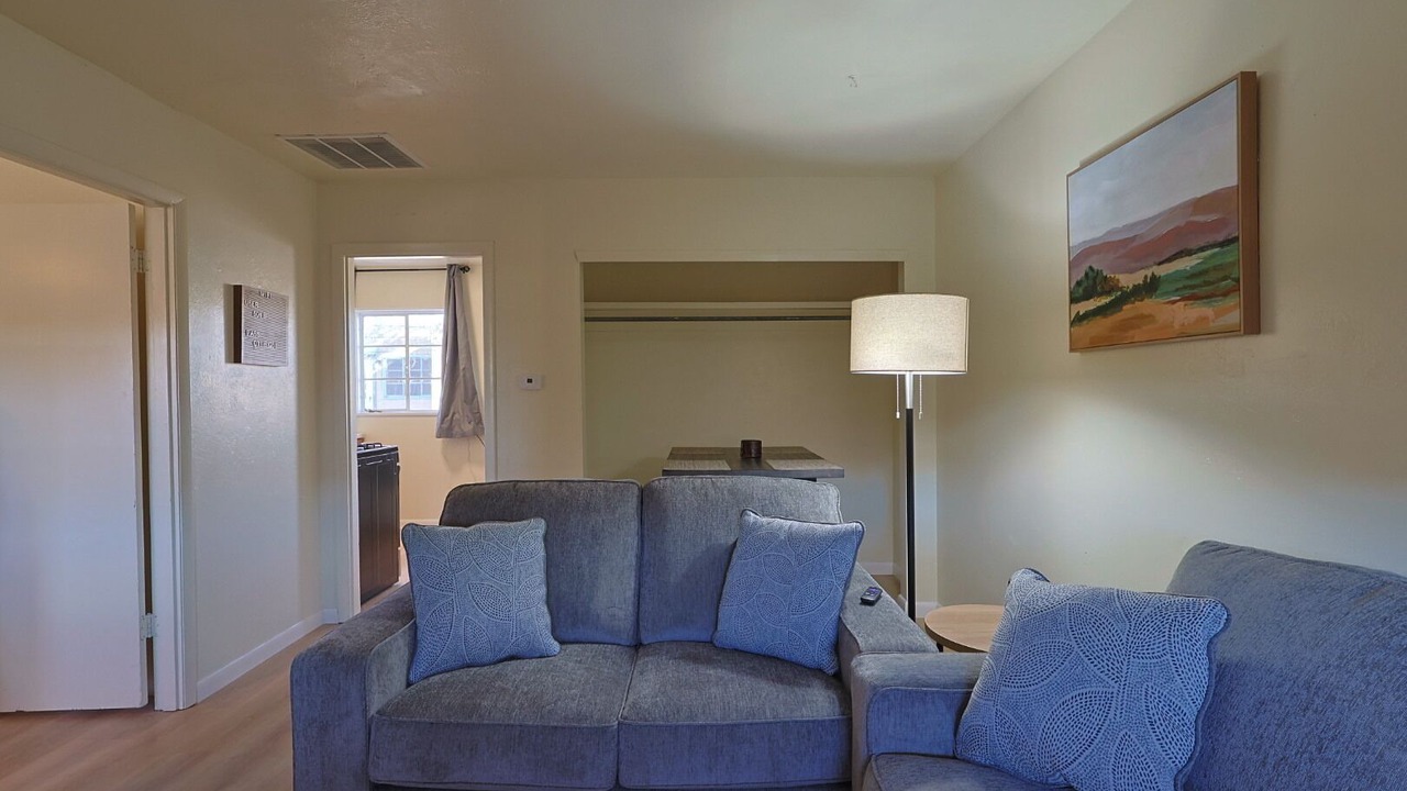 Photo of Livingroom in Farmington