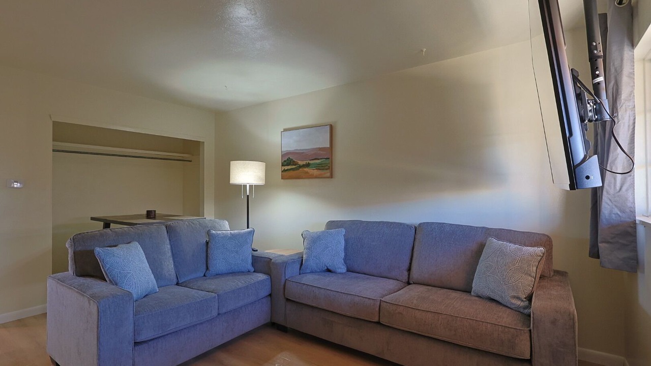 Photo of Livingroom in Farmington
