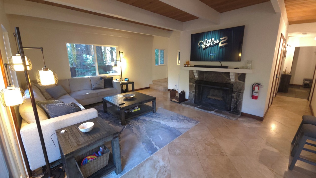 Photo of Livingroom in Tahoe Pines