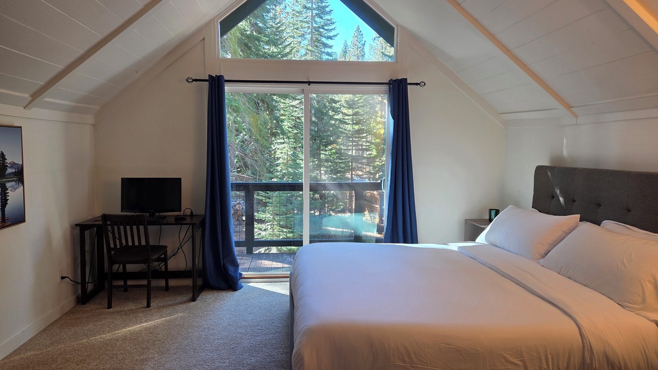 Photo of Bedroom in Tahoe Pines