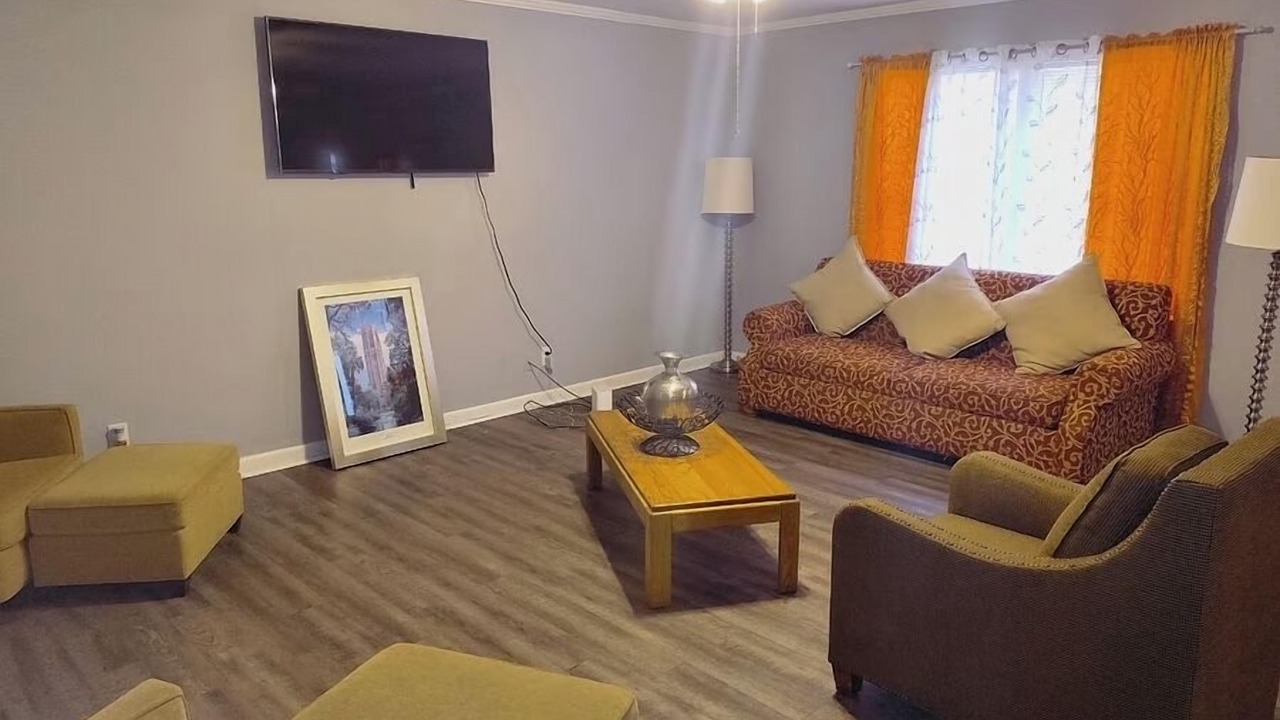 Photo of Livingroom in Macon