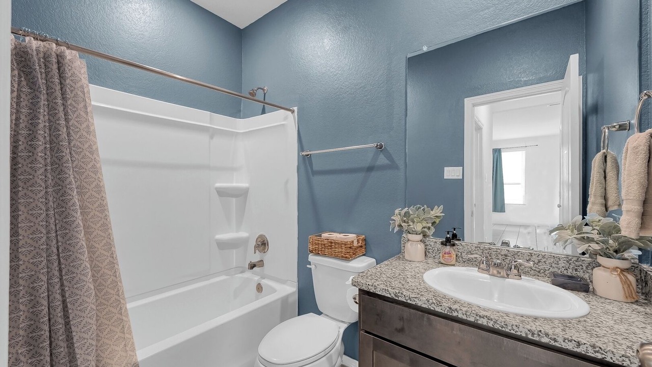 Photo of Bathroom in Porter
