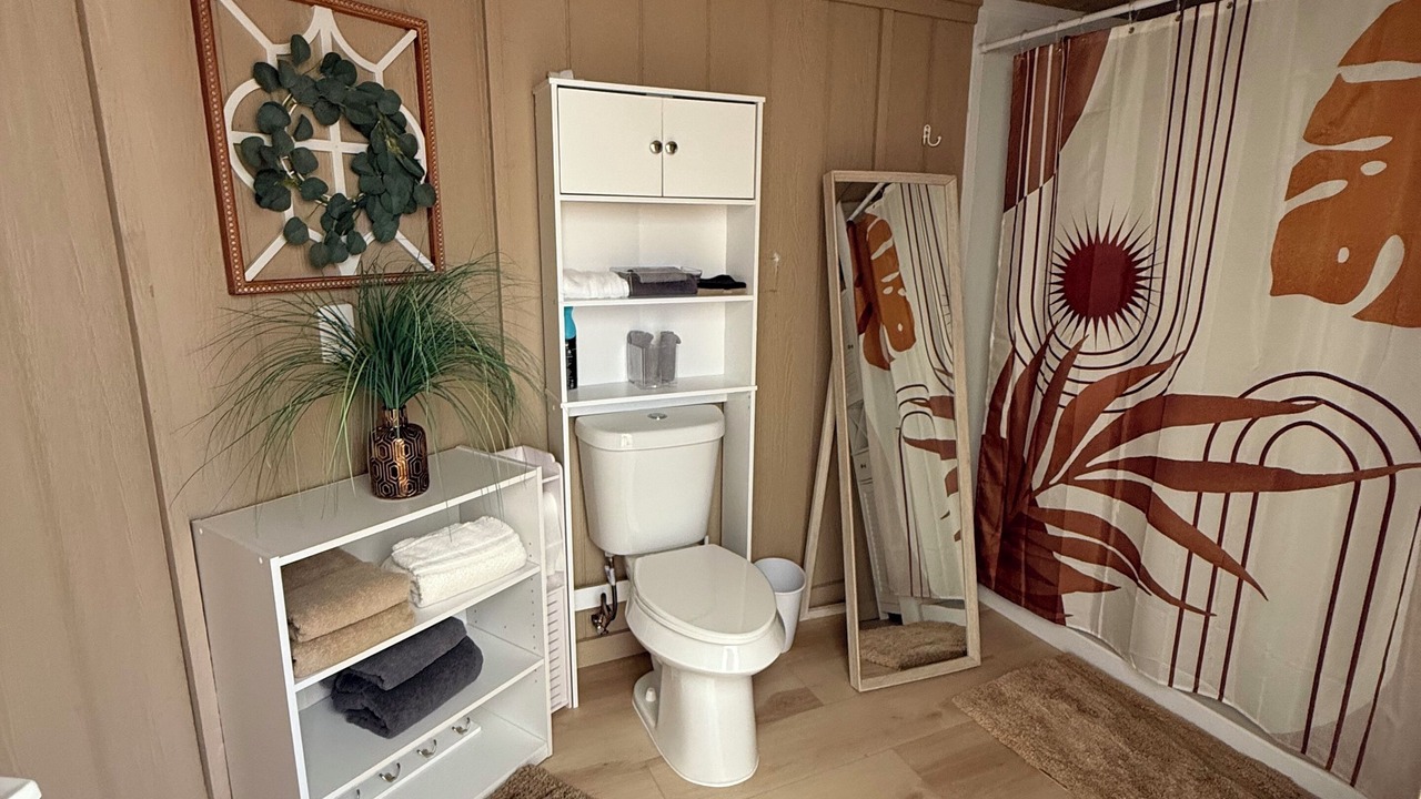Photo of Bathroom in Cardinal Hills Estates