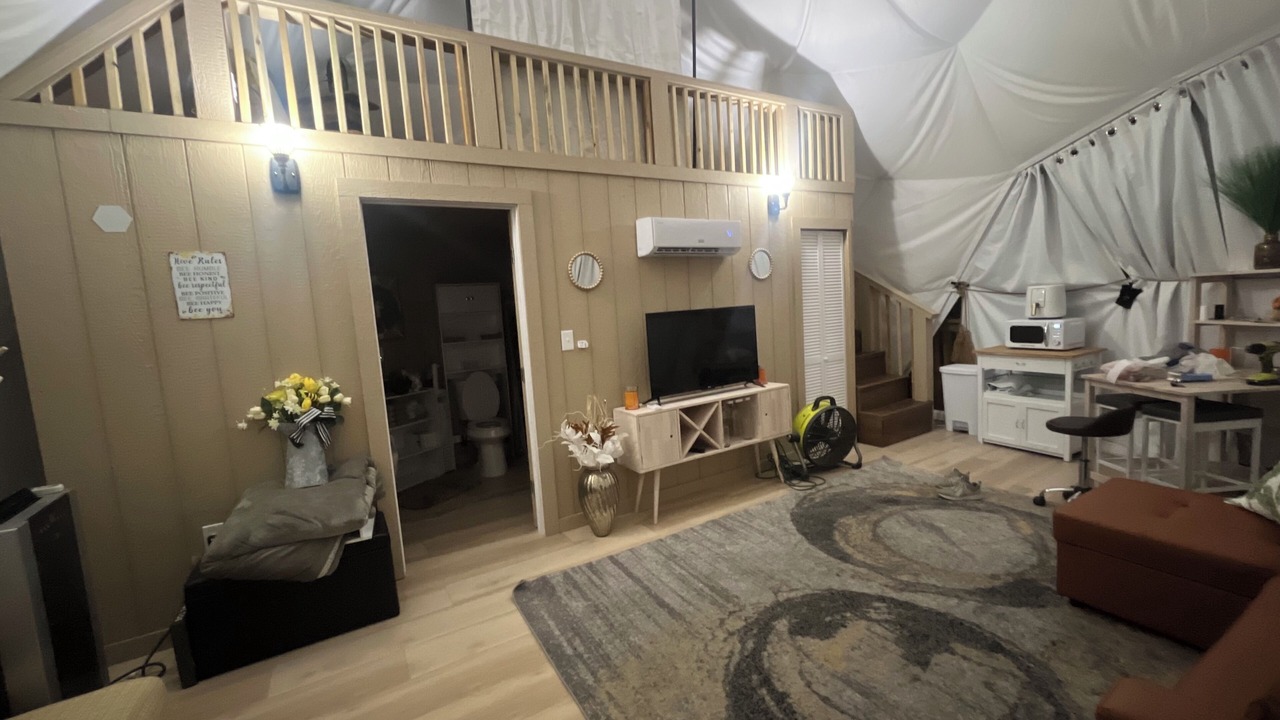 Photo of Livingroom in Cardinal Hills Estates