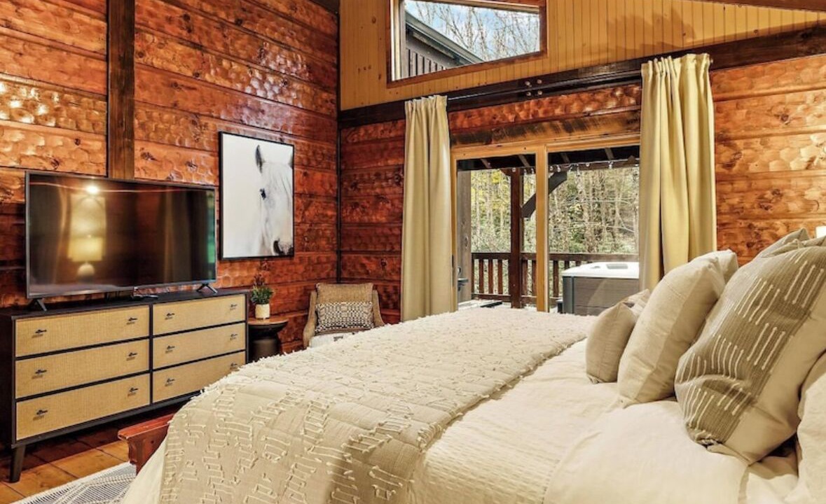 Photo of Bedroom in Beech Mountain