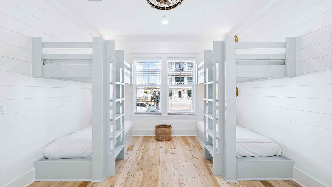 Photo of Others in Biltmore Beach