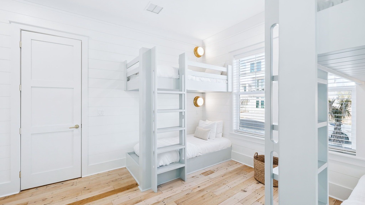 Photo of Others in Biltmore Beach