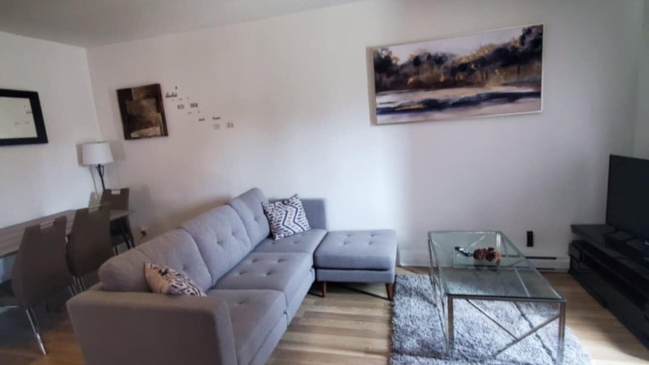 Photo of Livingroom in Laval