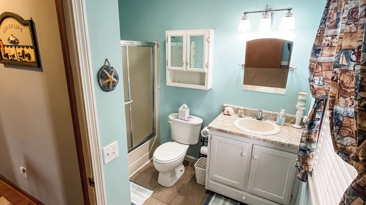 Photo of Bathroom in Colington Harbour