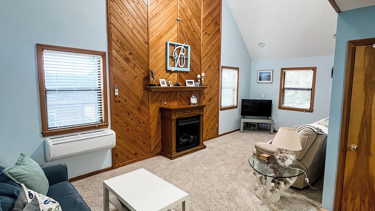 Photo of Livingroom in Colington Harbour