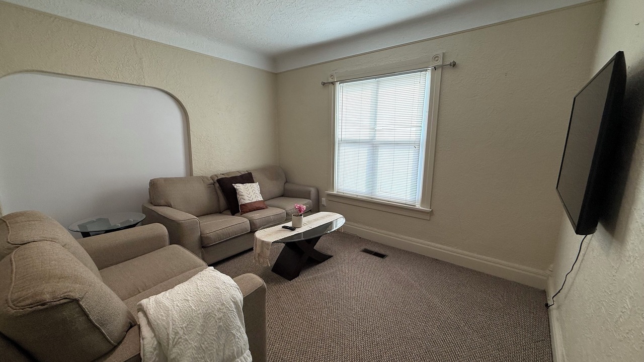 Photo of Livingroom in Chatham-Kent