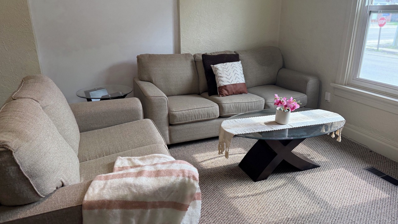 Photo of Livingroom in Chatham-Kent