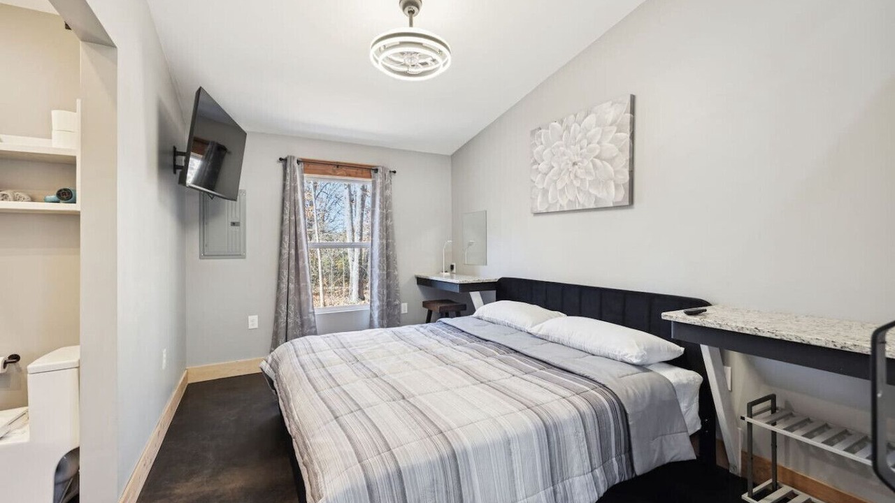Photo of Bedroom in Lewis County