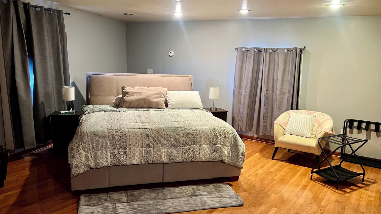 Photo of Bedroom in Heart of Chicago