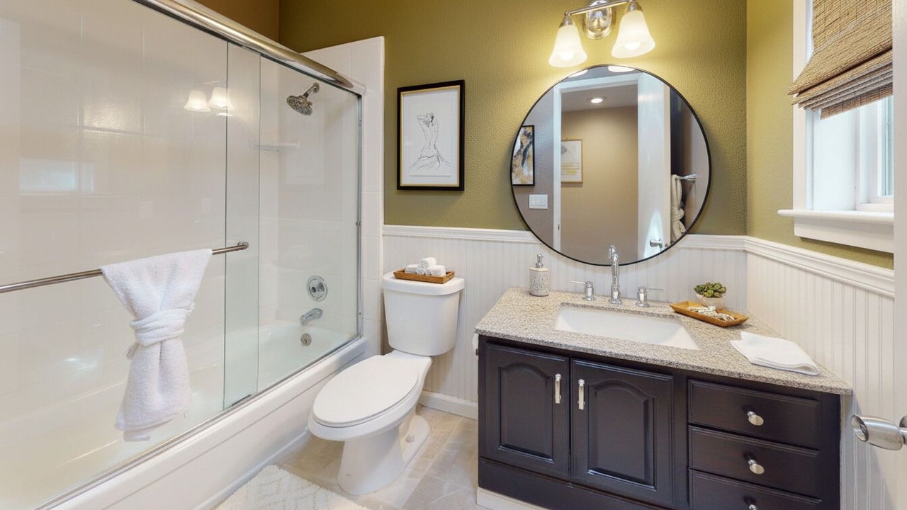 Photo of Bathroom in Auburn