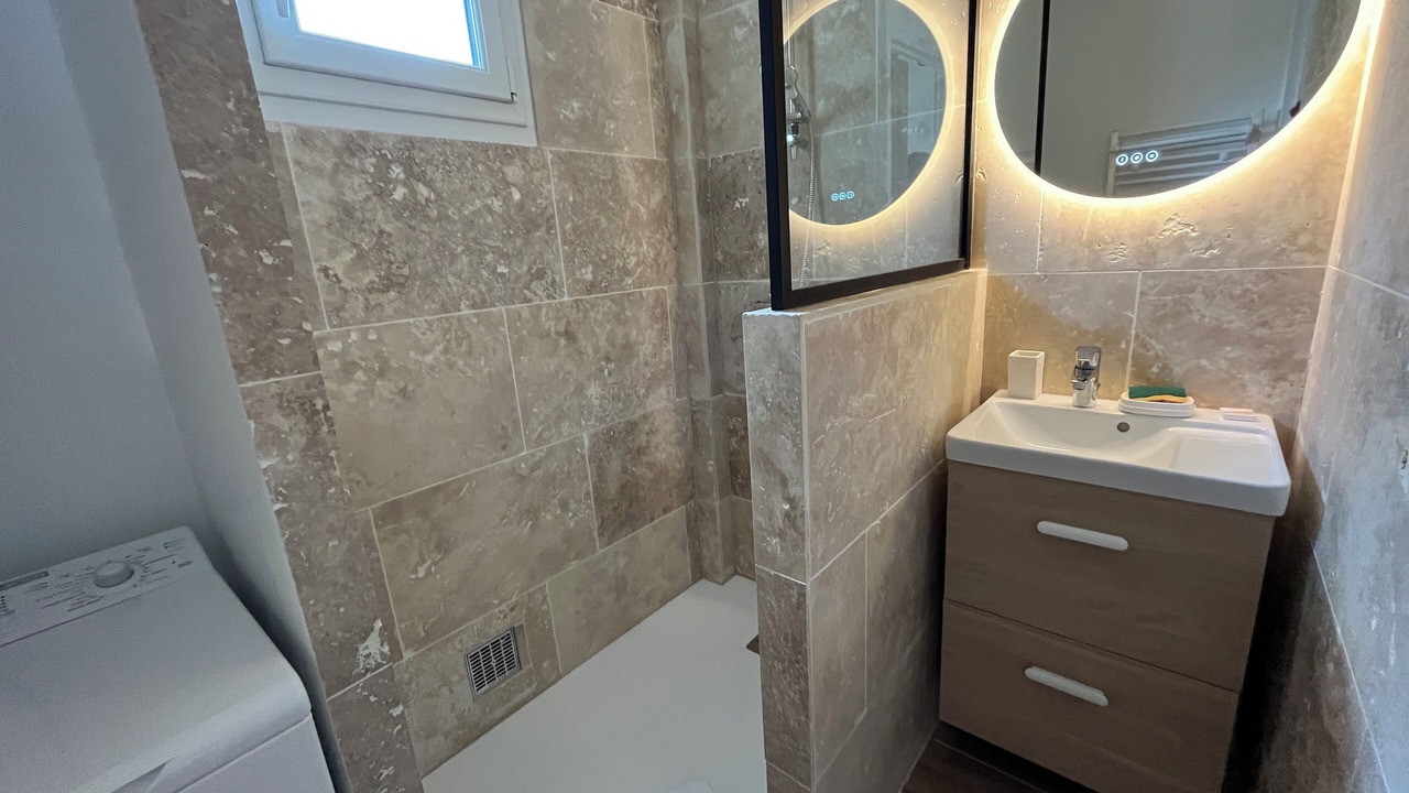 Photo of Bathroom in Le Home