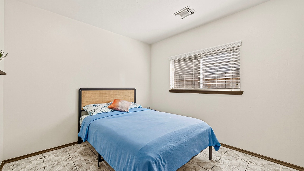 Photo of Bedroom in Clodine