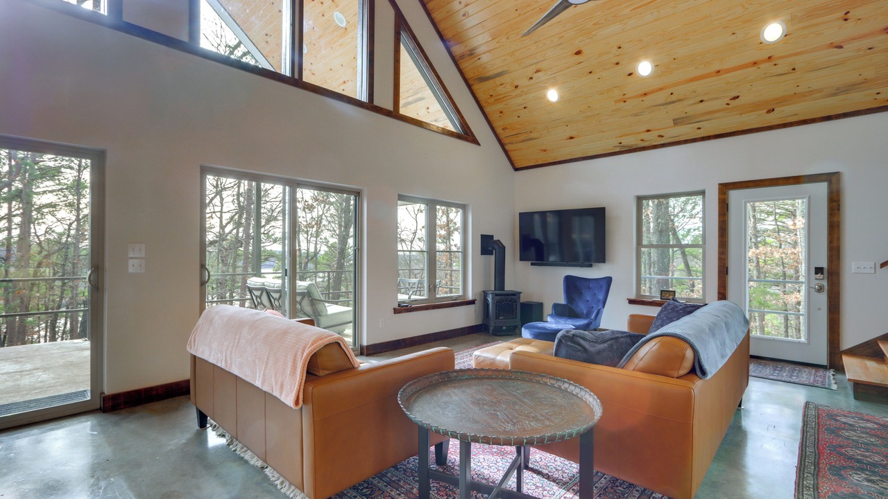 Photo of Livingroom in Eureka Springs