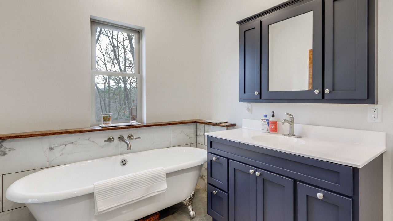 Photo of Bathroom in Eureka Springs