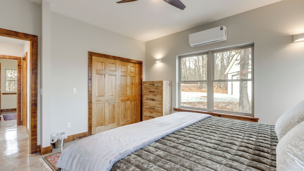 Photo of Bedroom in Eureka Springs