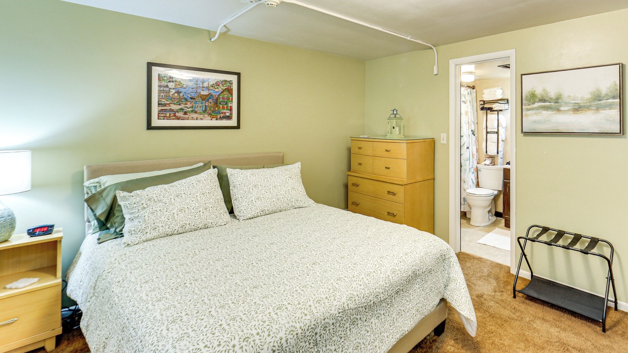 Photo of Bedroom in Elizabeth