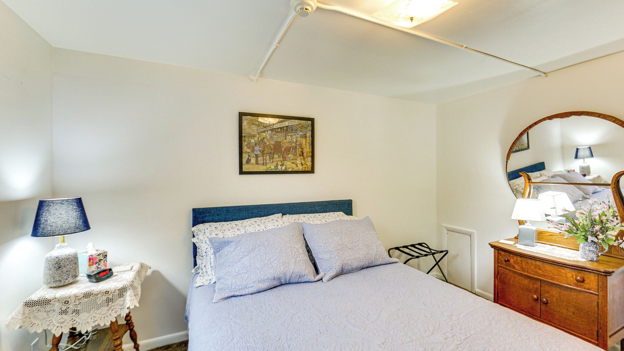 Photo of Bedroom in Elizabeth