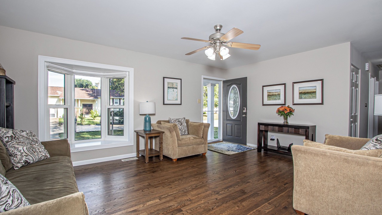 Photo of Livingroom in Fenton
