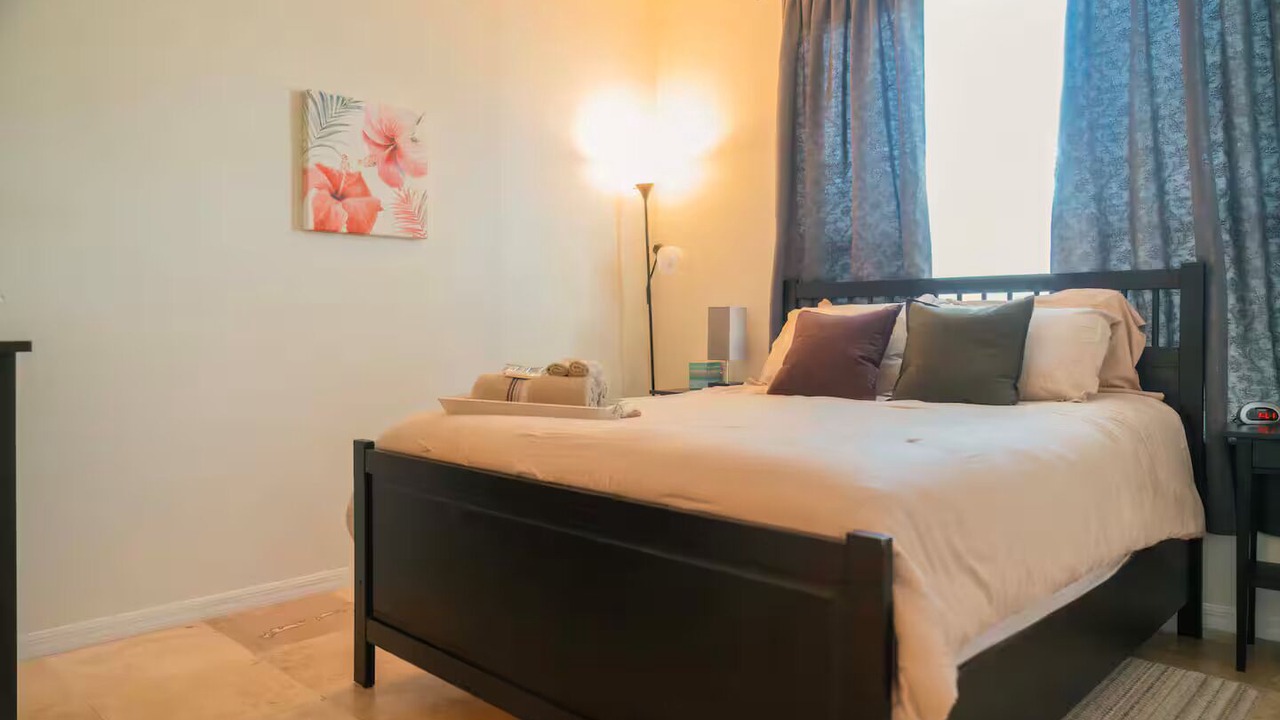 Photo of Bedroom in Lake Berkley