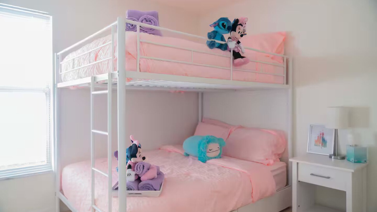 Photo of Bedroom in Lake Berkley