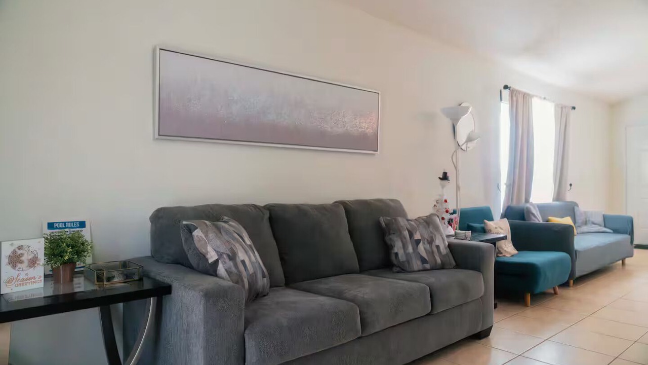 Photo of Livingroom in Lake Berkley