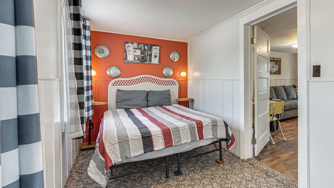 Photo of Bedroom in Rockaway Beach