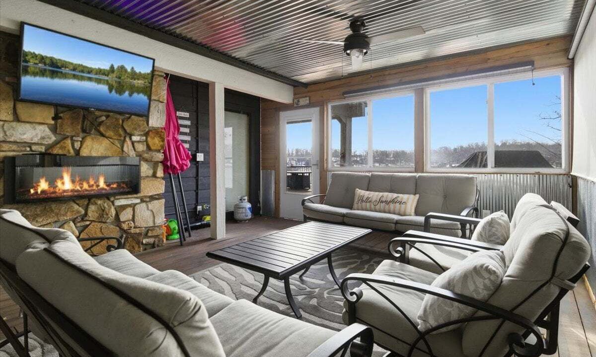 Photo of Livingroom in Gravois Mills