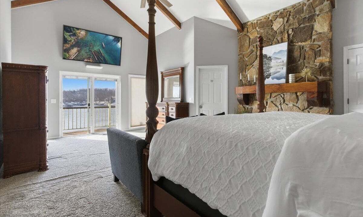 Photo of Bedroom in Gravois Mills
