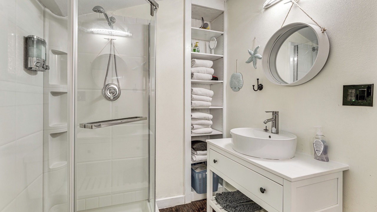 Photo of Bathroom in Rockaway Beach